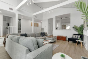 Luxury Oakland Park Oasis